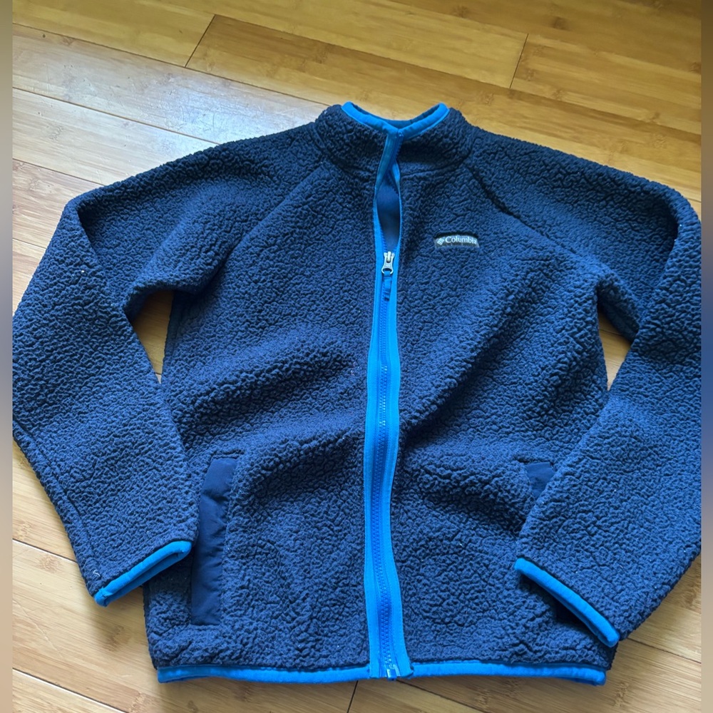 Columbia fleece jacket. Zip up. Sz Big kids L 14/16. GUC.